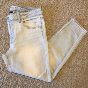 American Eagle Skinny Light Wash Jeggings